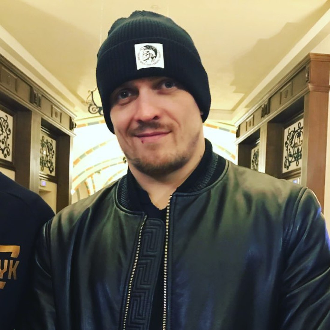 Александр Усик прибыл в Сочи