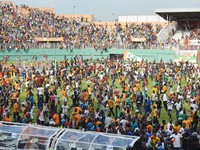 Болельщики устроили беспорядки на стадионе в Кот-д’Ивуаре
