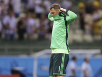 Алжирские фанаты попытались ослепить вратаря сборной Германии