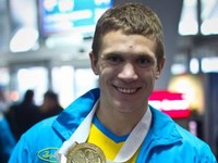 Человеческая благодарность: Бронзовый медалист Олимпиады подарил тренеру дорогую машину