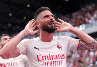 Милан впервые за 11 лет стал чемпионом Италии