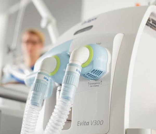 Германия передаст Украине еще 18 аппаратов ИВЛ для больниц