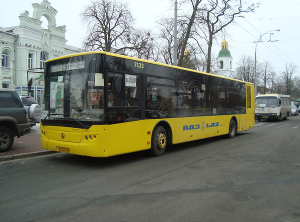 В мае в Украине собрали 63 автобуса