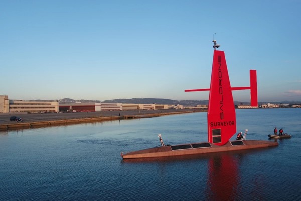 Saildrone создан для исследования океанских глубин.