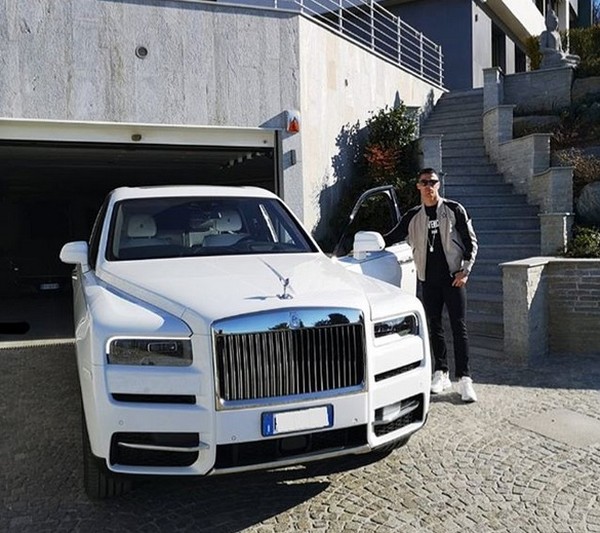 Кришитану Роналду купил первый в истории внедорожник Rolls-Royce -  Автоновости Украины и мира - Авто - bigmir)net - Авто bigmir)net
