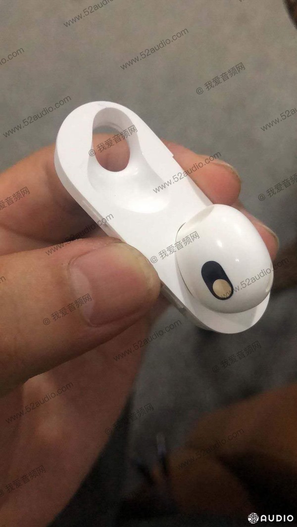 Утечка фото AirPods Small