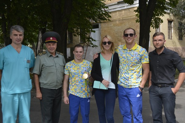 Украинские спортсмены встетились с воинами АТО
