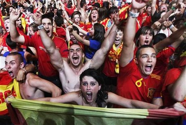 Испанские футбольные клубы задолжали стране 700 млн. евро