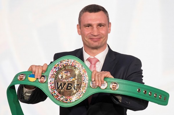 Виьалий Кличко с новым поясом WBC