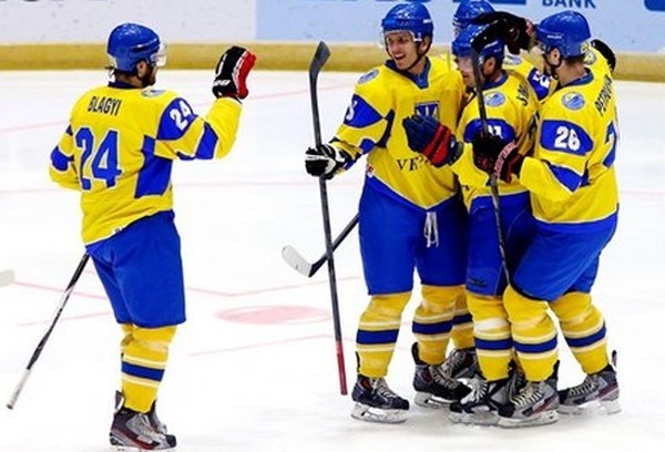 На турнир в польски город Торунь отправится 24 хоккеиста
