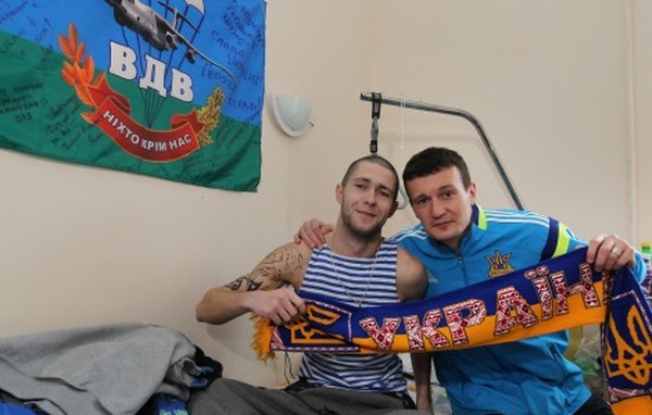 Игроки сборной Украины во Львове навестили раненых бойцов АТО