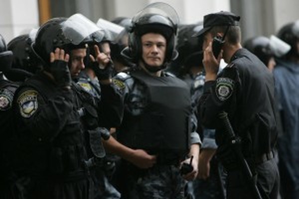 Amnesty International считает украинскую милицию угрозой для гостей Евро-2012