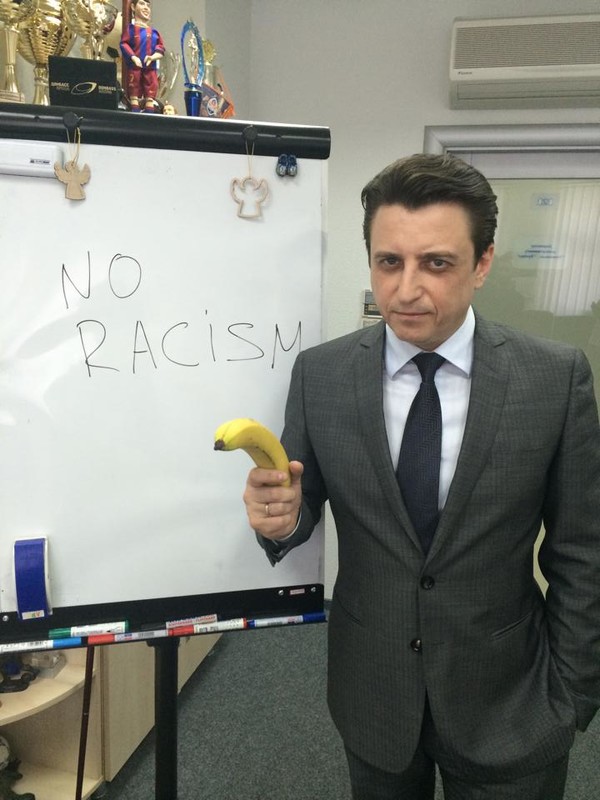 Денисов поддержал борьбу с расизмом