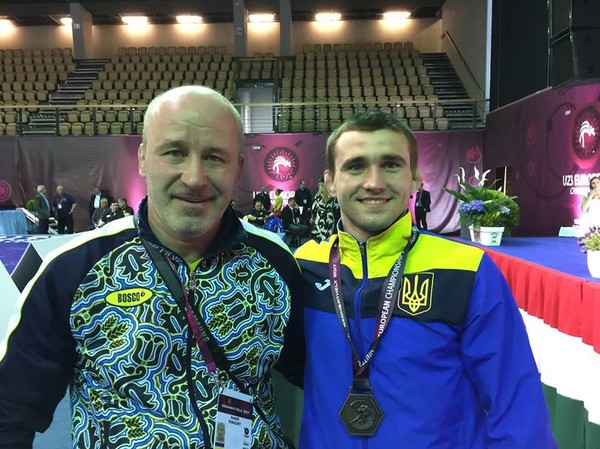 Андрей Яценко (справа) завоевал бронзовую медаль ЧЕ