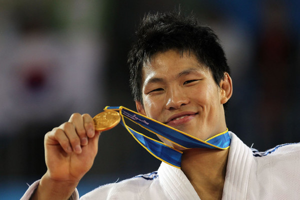 Ким Чэ Пум добыл для Южной Кореи третье "золото" на Олимпиаде