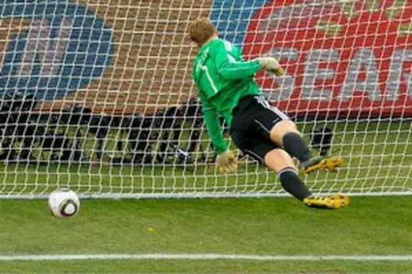 Гол англичан в ворота Германии на ЧМ-2010, который не заметили и не засчитали арбитры