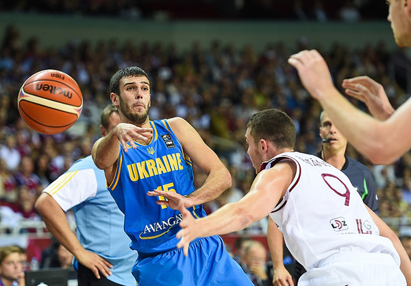 Украина проиграла последний свой поединок на Евробаскете