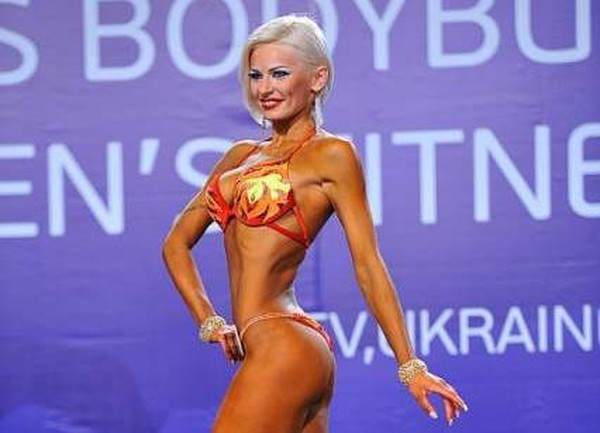 Ольга Вязметинова стала абсолютной чемпионкой Arnold Classic Europe-2014
