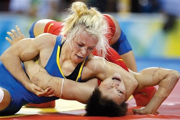 Ирина Мерлени является первой золотой медалисткой в женской вольной борьбе