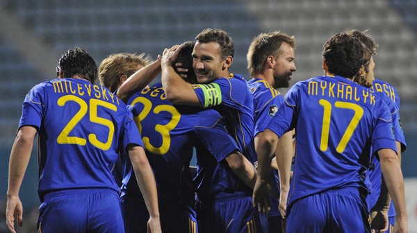 Украинцы сыграют в синей форме