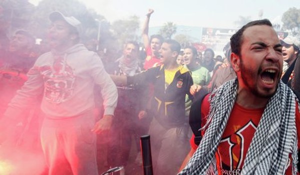 В Египте фанаты продолжают устраивать беспорядки