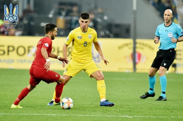 Сборная Украины в матче против Португалии в Киеве