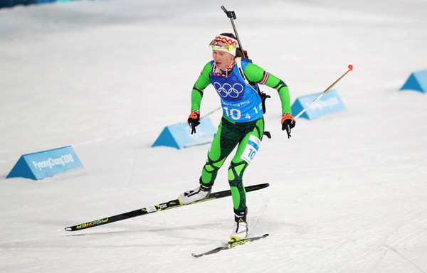 Домрачева первой финишировала в женской эстафете на Олимпиаде