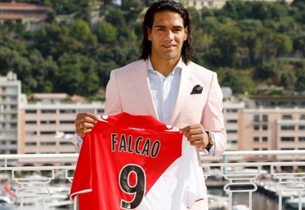 Фалькао заявил, что ему 27 лет и попросил больше не возвращаться к этому вопросу