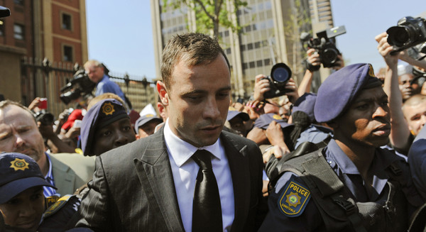 Оскар Писториус был отпущен из здания суда под залог