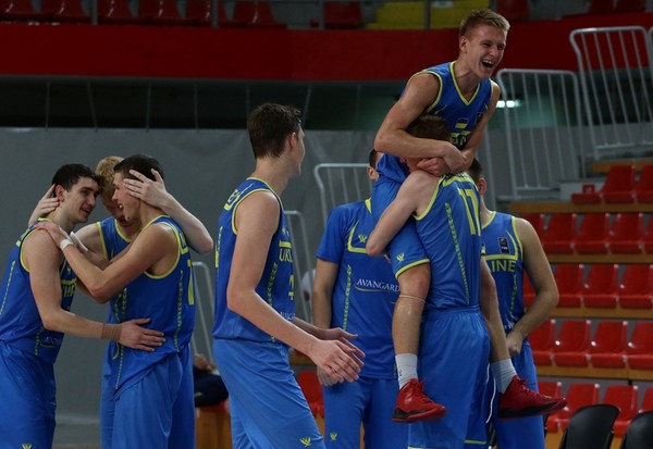 Сборная Украины вышла в финал чемпионата Европы