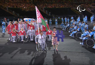 Сборную Беларуси могут дисквалифицировать с Паралимпиады за флаг России