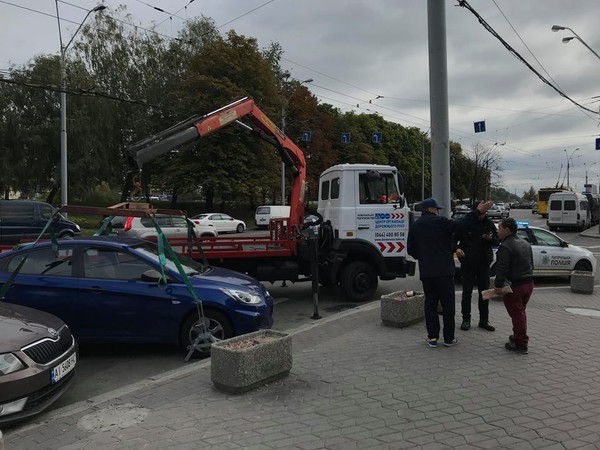 В Украине начали заочно выписывать штрафы за неправильную парковку