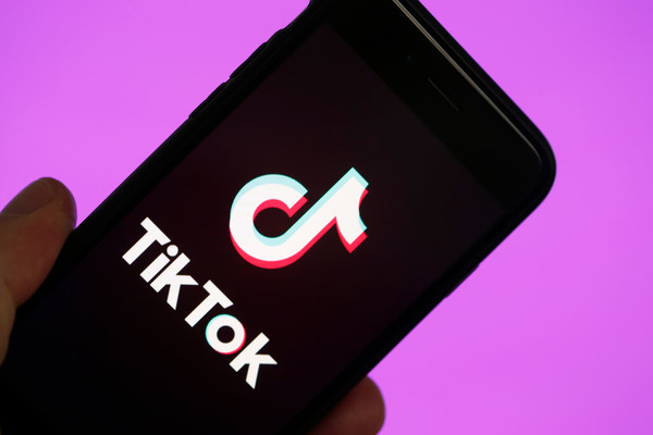 Фанаты TikTok получат собственный смартфон