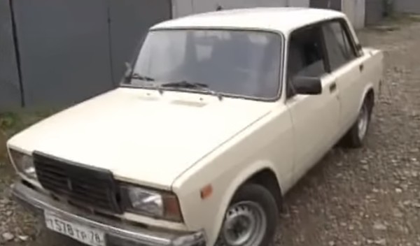 Машину выставили на продажу из экспозиции Зеленоградского музея ретро-автомобилей