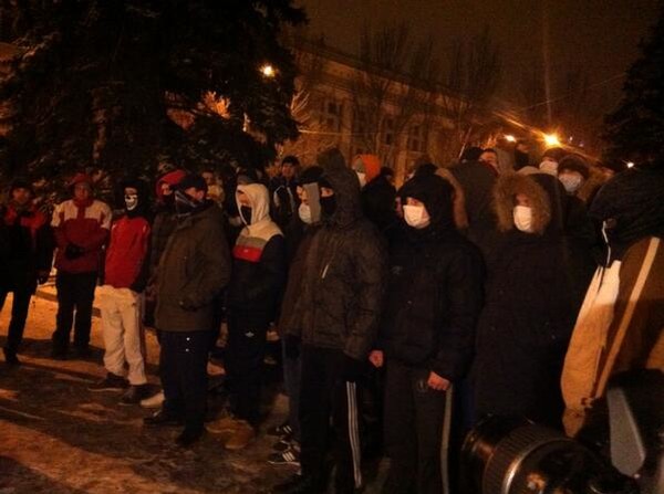 Ультрас Шахтера пришли на защиту Евромайдана в Донецке