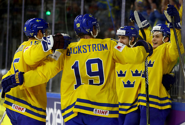 ЧМ по хоккею-2017: Швеция проходит Финляндию