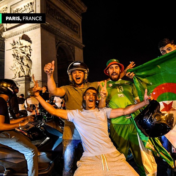Алжирские фанаты массово во Франции отпраздновали победу сборной на КАН