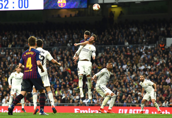 Барселона - Реал: стартовые составы