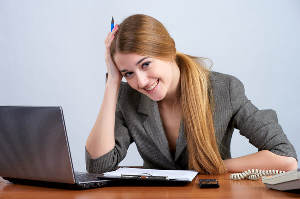 Чтобы избежать проблем со здоровьем при сидячей работе, обязательно делай такую зарядку каждый день