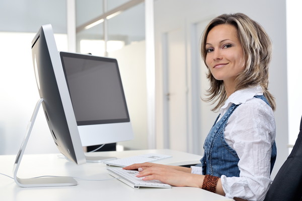 Не сиди целый день, устраивай перерывы каждые 40 минут, чтобы размять конечности